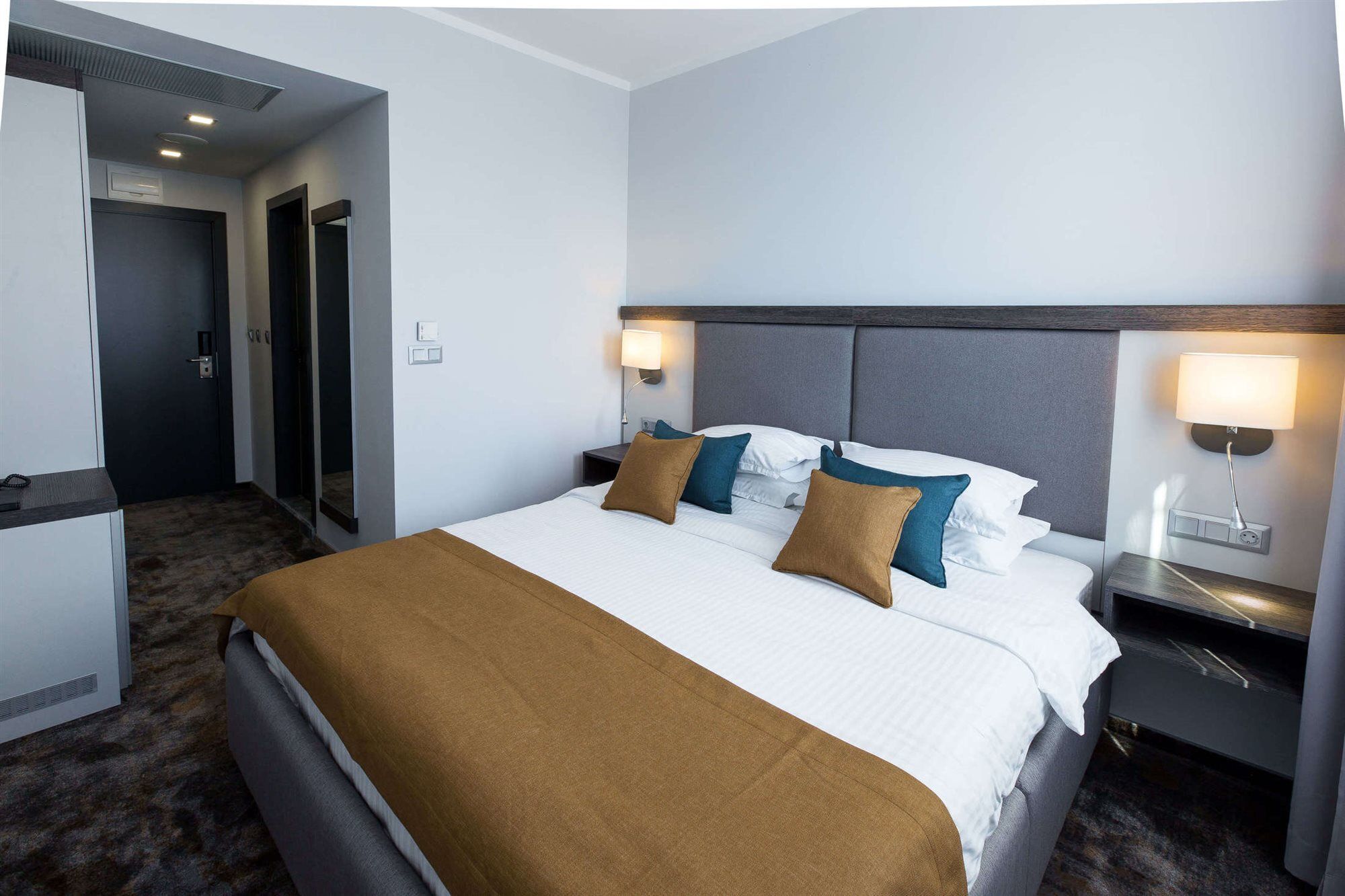 Best Western Plus Premium Inn Sunny Beach Exterior photo